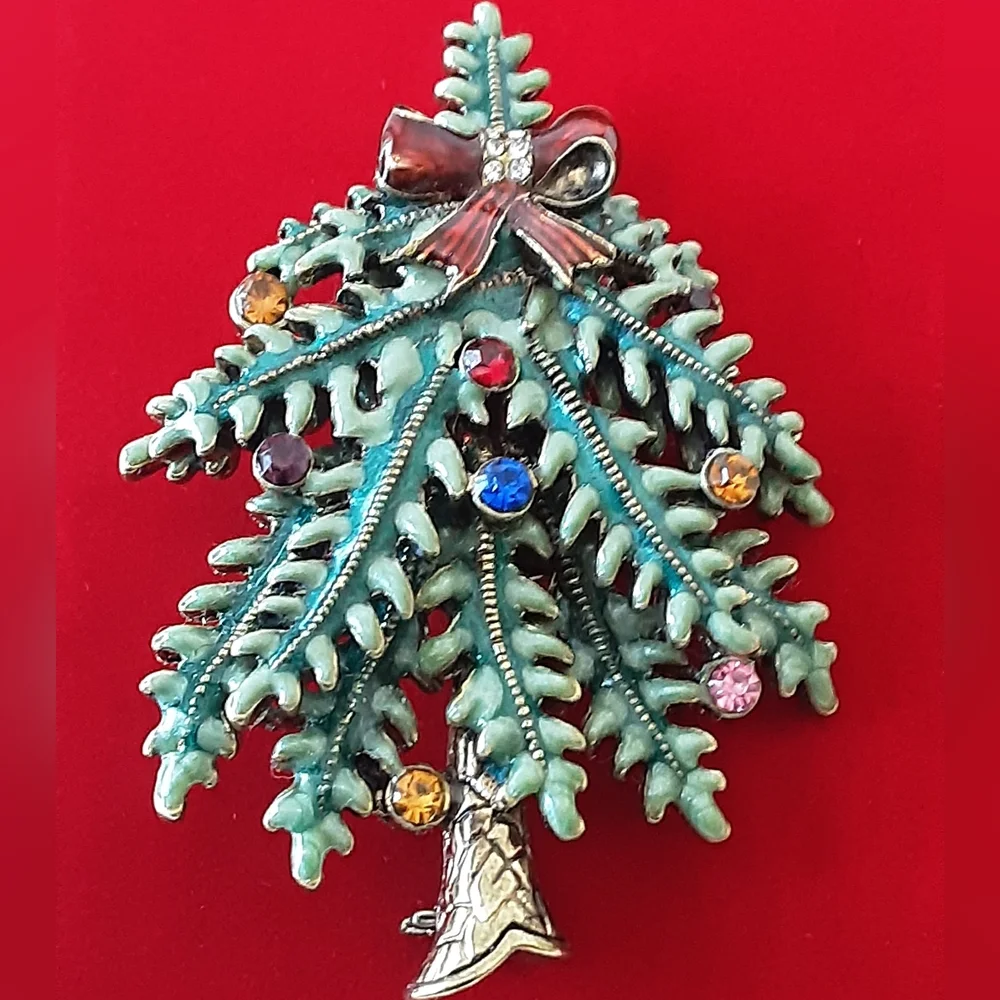 AVON 2004 1st Annual Enamel Rhinestone Christmas Tree Brooch Vtg NIB